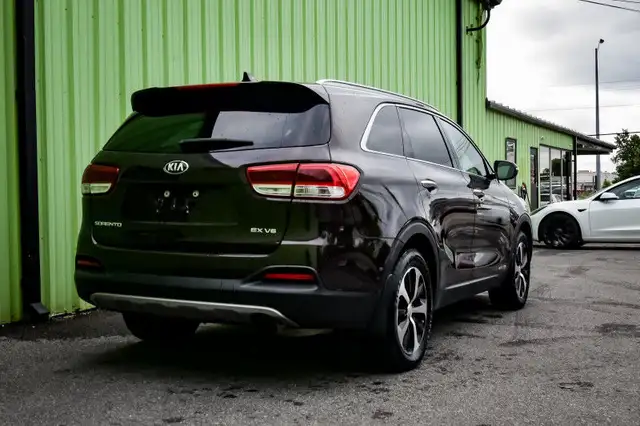 2018 Kia Sorento EX V6 • HEATED LEATHER • PREM. AUDIO • CP/AA dans Autos et camions dans Kingston - Image 4