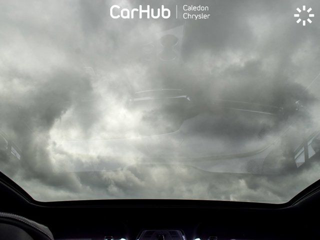 2024 Cadillac LYRIQ Tech Pano Sunroof 33Display Blind Spot Navi in Cars & Trucks in Mississauga / Peel Region - Image 4
