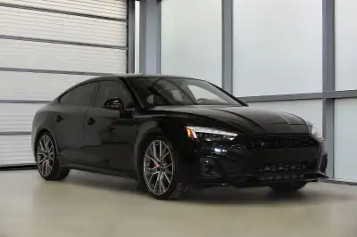 Traction intégrale Audi quattro / Black optics / Apple Carplay + Android Auto / Toit ouvrant panoram...