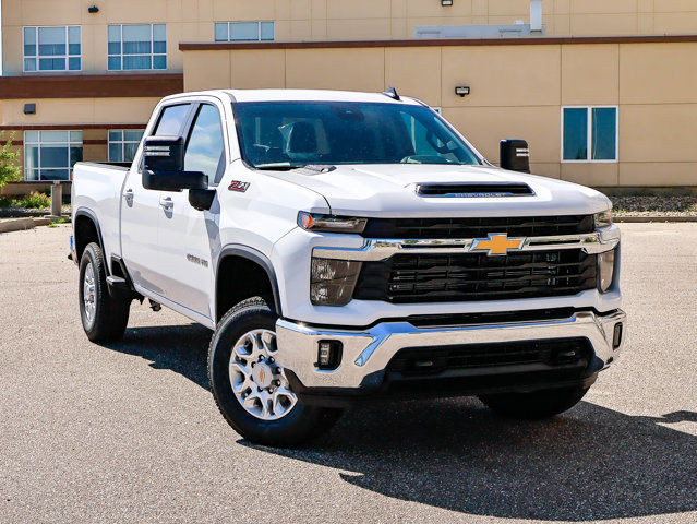 2025 Chevrolet Silverado 2500HD LT in Cars & Trucks in Strathcona County - Image 2
