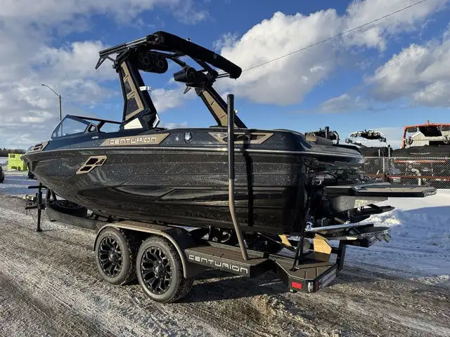 2025 Centurion Ri230 in Powerboats & Motorboats in Kelowna - Image 5