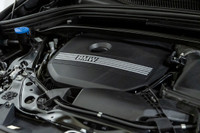 Francais: * Jet Black * Aide Engine: Moteur à 4 cylindres 2.0l L/100Km City: 9.6 L/100Km Hwy: 7.0 Sa... (image 8)