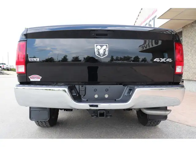 2022 Ram 1500 Classic SLT LUXURY EDITION CREW 4X4, LOADED/LEATHE in Cars & Trucks in Winnipeg - Image 31