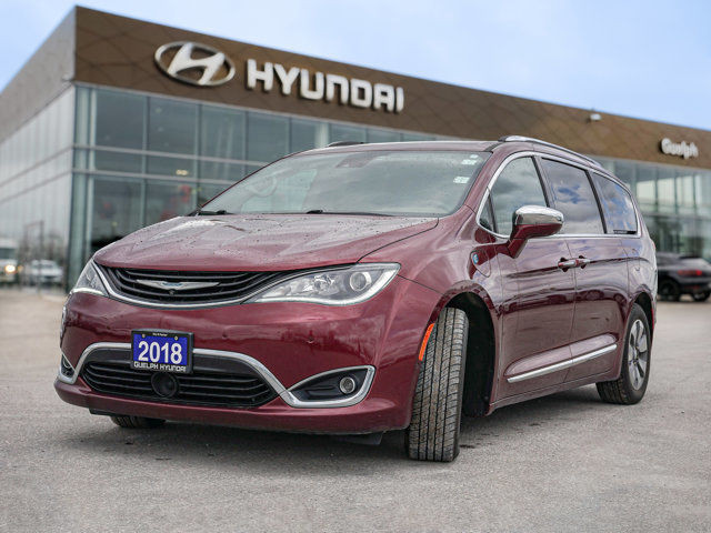 2018 Chrysler Pacifica Hybrid Limited | One Owner! | Panoroof in Cars & Trucks in Guelph - Image 3
