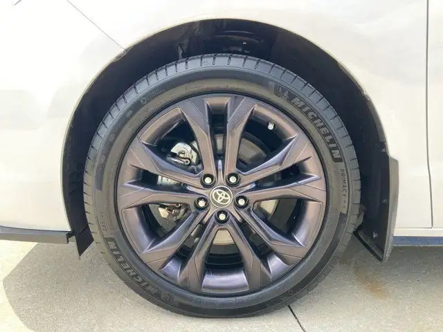 2021 Toyota Sienna XSE in Cars & Trucks in Hamilton - Image 12