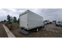 TORONTO'S LARGEST SELECTION OF CERTIFIED PRE-OWNED CUBE VANS - 2022 Ford E-450 16Ft Unicell Box (7Ft... (image 5)