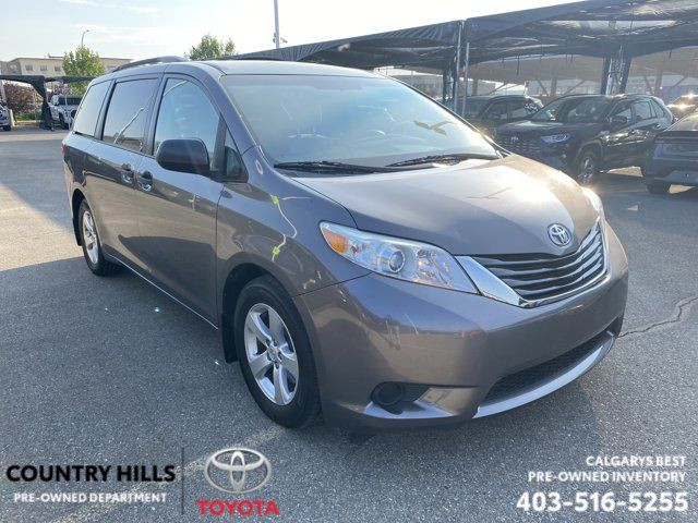 2015 Toyota Sienna L in Cars & Trucks in Calgary