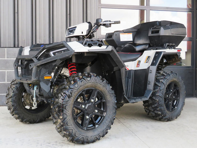 2023 Polaris Sportsman 850 Ultimate Trail in ATVs in Cambridge - Image 2