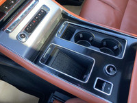 **WE WILL BEAT ANY DEALER IN THE CITY** Infinite Black Metallic Clearcoat 2025 Lincoln Aviator Reser... (image 9)