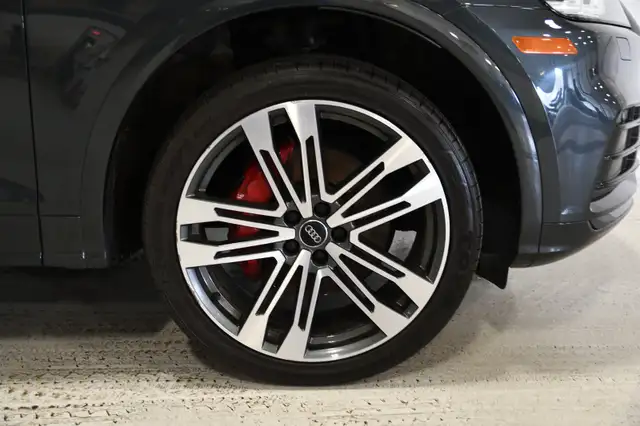 2020 Audi SQ5 Progressiv / Black optics / Carbon / Int. Rouge/ C in Cars & Trucks in Longueuil / South Shore - Image 7