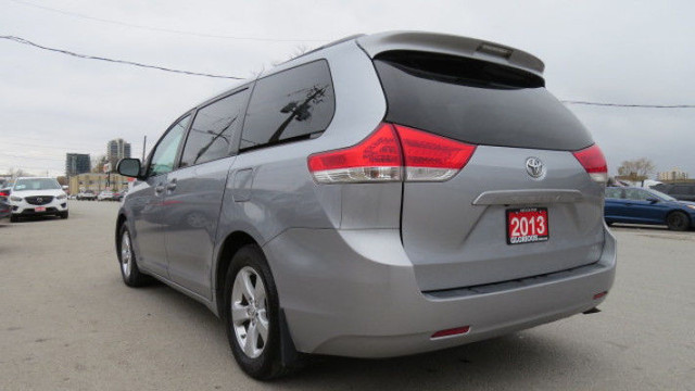 2013 Toyota Sienna 5dr V6 LE FWD in Cars & Trucks in Mississauga / Peel Region - Image 4