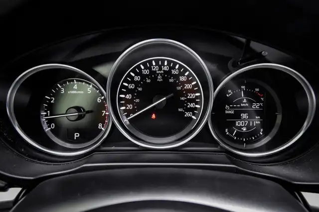 2019 Mazda CX-5 GX • HEATED SEATS • CP/AA • ACTIVE BRAKE ASSIST in Cars & Trucks in Ottawa - Image 20