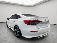 LEATHER SEATS, SUN/MOONROOF, NAVIGATION SYSTEM, ADAPTIVE CRUISE CONTROL, BLIND SPOT MONITOR Unveil a... (image 7)