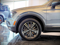 Comes equipped with: Power Trunk, Power Mirrors, Remote Ignition, Shark fin antenna, Halogen Headlam... (image 9)