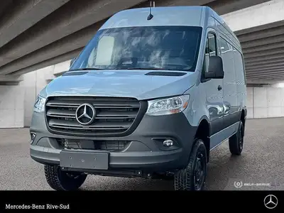 Mercedes-Benz Rive-Sud, la destination Mercedes-Benz par excellence. Bienvenue en première classe. D...