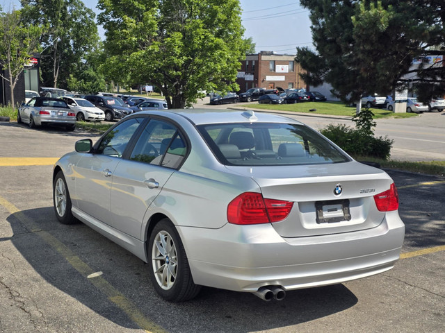 BMW 323i AUTO | LEATHER | SUNROOF | HTD SEATS | BLUETOOTH |  in Cars & Trucks in Mississauga / Peel Region - Image 3