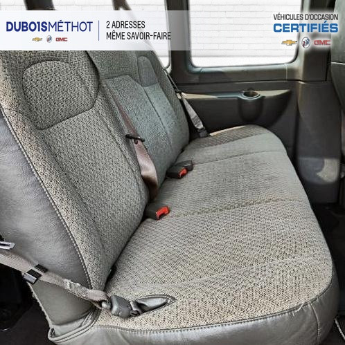 2020 Chevrolet Express Passenger VAN 12 PASSAGERS ALLONGEE V6 4. in Cars & Trucks in Victoriaville - Image 4
