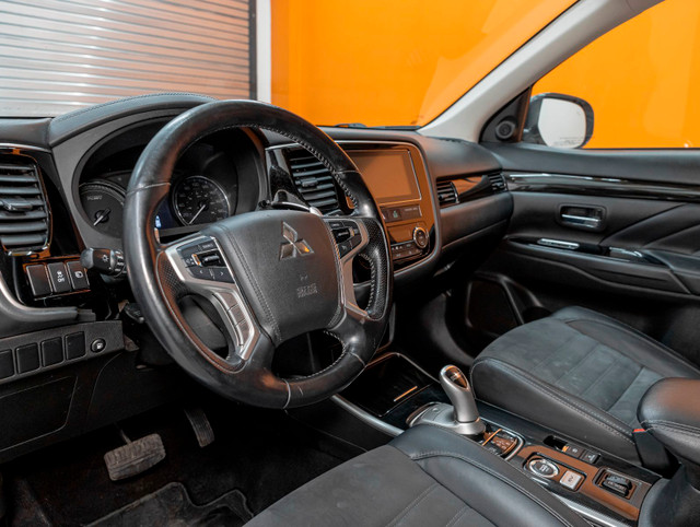 2018 Mitsubishi OUTLANDER PHEV SE 4X4 PLUGIN *CARPLAY* SIÈGES CH in Cars & Trucks in Laurentides - Image 2