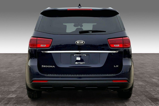 2020 Kia Sedona LX PLUS in Cars & Trucks in Strathcona County - Image 4