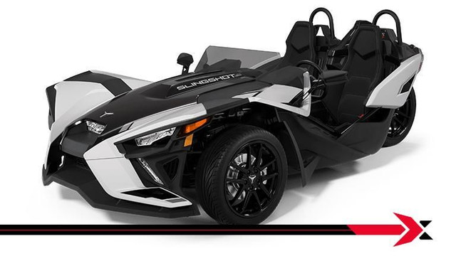 2024 POLARIS Slingshot SLR (AutoDrive) in Touring in Laval / North Shore