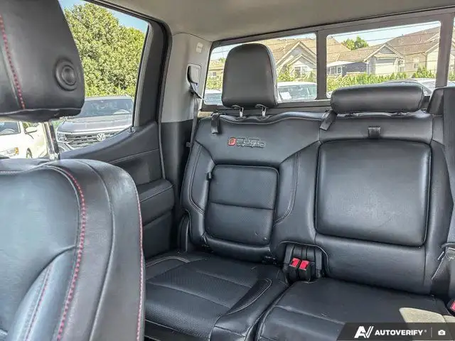 2020 GMC Sierra 1500 Elevation | Preferred Package dans Autos et camions dans Tricities/Pitt/Maple - Image 13