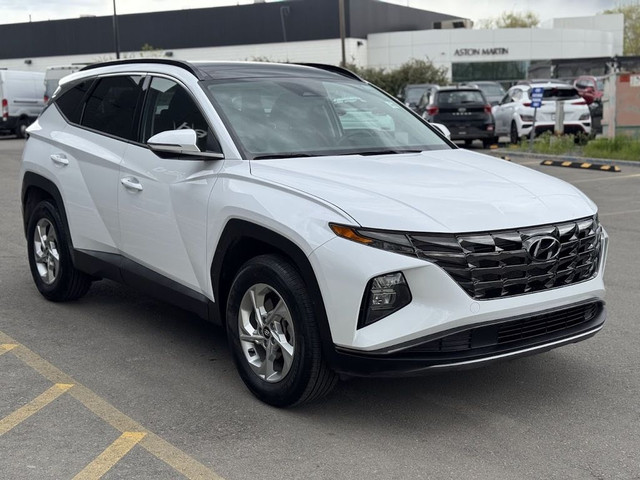 2024 Hyundai Tucson TREND w/ AWD / PANORAMIC ROOF / LOW KMS in Cars & Trucks in Calgary - Image 2