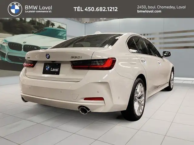2025 BMW 3 Series 330i xDrive in Cars & Trucks in Laval / North Shore - Image 5