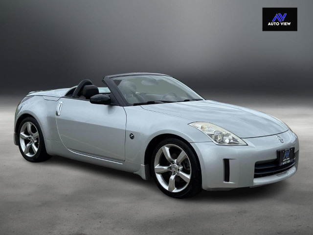 2006 Nissan 350Z Roadster Touring **LOW KM'S** in Cars & Trucks in Hamilton - Image 3