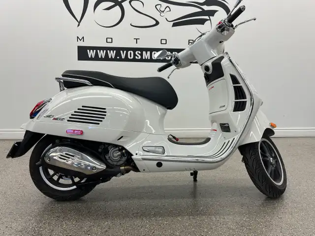 2023 Vespa GTS Super HPE 300 ABS - V5855 - -No Payments for 1 Ye in Scooters & Pocket Bikes in Markham / York Region - Image 10