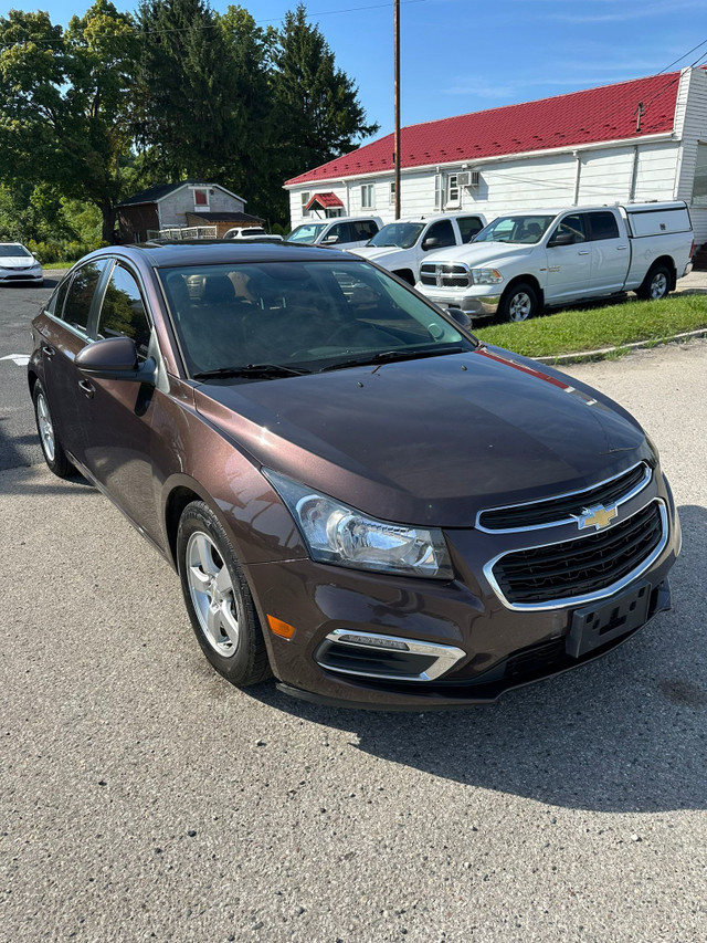 2015 Chevrolet Cruze in Cars & Trucks in London - Image 3