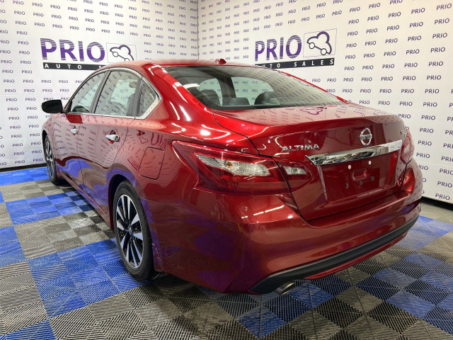 2018 Nissan Altima in Cars & Trucks in Ottawa - Image 3