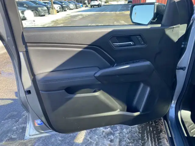 2025 GMC Canyon Crew Cab Short Box 4-Wheel Drive Elevation for s in Cars & Trucks in Grande Prairie - Image 10