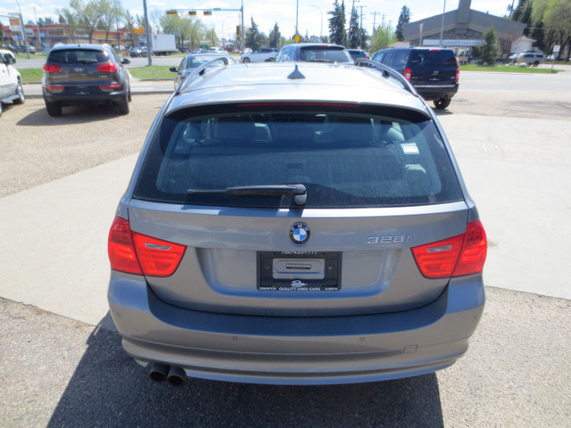 2010 BMW 3 Series 328i xDrive Touring w/ Nav/Bluetooth/USB/Pano  in Cars & Trucks in Edmonton - Image 4