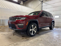 ALLOY WHEELS, POWER PASSENGER SEAT, SPOILER, POWER LIFTGATE, TRAILER SWAY CONTROL, NAVIGATION SYSTEM... (image 2)