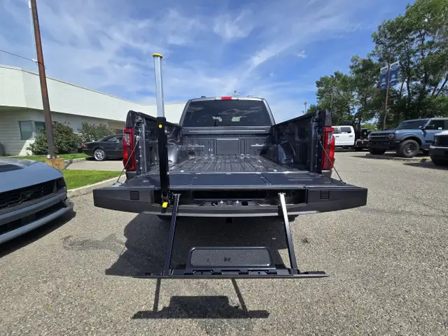 2025 Ford F-150 XLT | BLACK APP PKG | MOBILE OFF PKG | BED PKG in Cars & Trucks in Calgary - Image 11