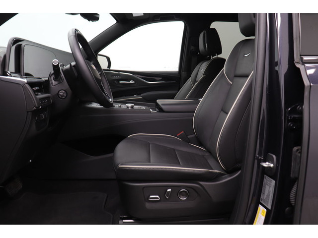 2024 Cadillac Escalade ESV ESV SPORT AWD, SUPER-CRUISE, 8-PASS,  in Cars & Trucks in Longueuil / South Shore - Image 2