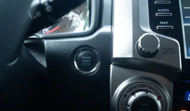 2020 Toyota 4Runner SR5 4WD, Sunroof, Alloy Wheels, Rear View Ca in Cars & Trucks in Oakville / Halton Region - Image 28