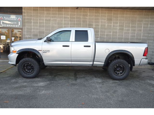 2019 Ram 1500 Classic Express LIFTED, AFTERMARKET WHEELS! in Cars & Trucks in Burnaby/New Westminster - Image 3