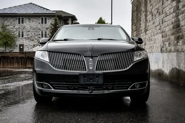 2014 Lincoln MKT ECOBOOST in Cars & Trucks in Ottawa - Image 5