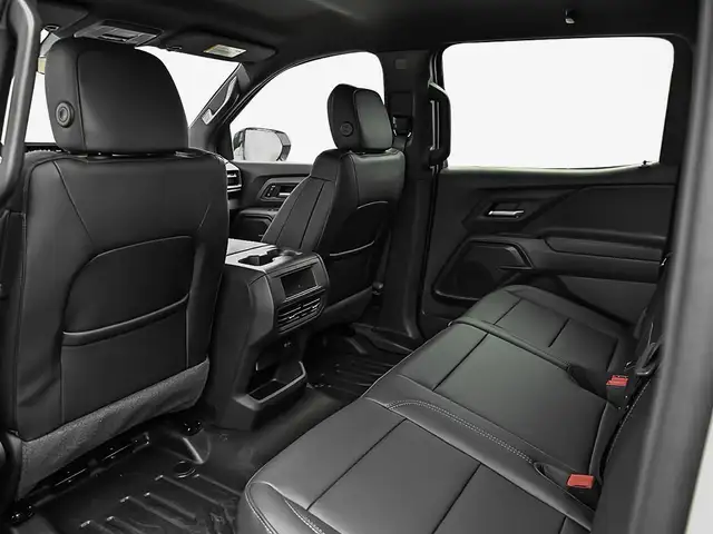 2024 Chevrolet Silverado EV 4WT in Cars & Trucks in City of Montréal - Image 22
