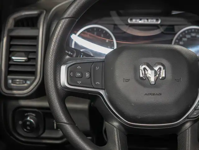 2025 Ram 1500 WARLOCK CREW 4X4 *GR. REMORQ* CARPLAY *DIFF 3.92 in Cars & Trucks in Laurentides - Image 15