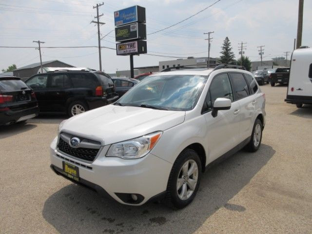 2015 Subaru Forester I Touring w/Tech Pkg in Cars & Trucks in Winnipeg