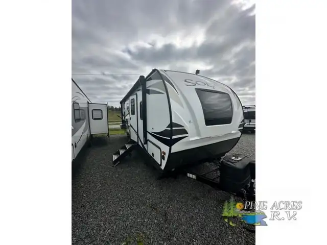 2019 Palomino SolAire Ultra Lite 240BHS in Travel Trailers & Campers in Truro - Image 2