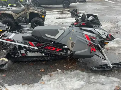 2021 Artic cat Riot 8000 xlow kmswill need a track soon as it was repairsclean sled 2021 Arctic Cat...