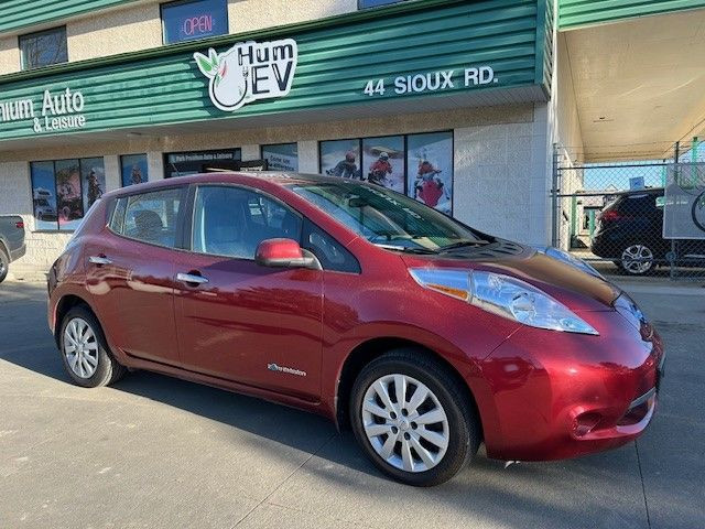2015 Nissan Leaf with LOW KMS! in Cars & Trucks in Strathcona County - Image 4