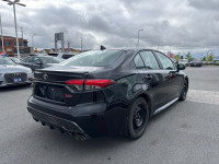 Low Mileage, Navigation, Sunroof, Heated Steering Wheel, Sport Suspension, Aluminum Wheels! A combin... (image 5)