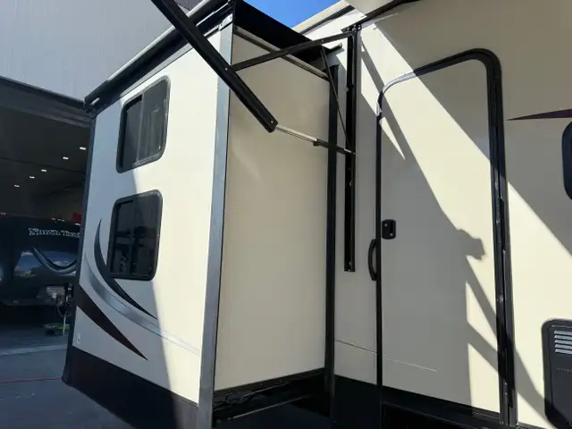 2019 Forest River Sandpiper 404QBWD  in Park Models in St. Albert - Image 12