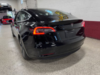 EQUIPPED WITH: BLUETOOTH - NAVIGATION - BACKUP CAMERA - DUAL POWER SEATS - SUN ROOF - LEATHER SEATS... (image 3)