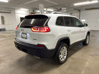 See Dealer Website for Details. Engine: V6 Cylinder Engine (image 4)