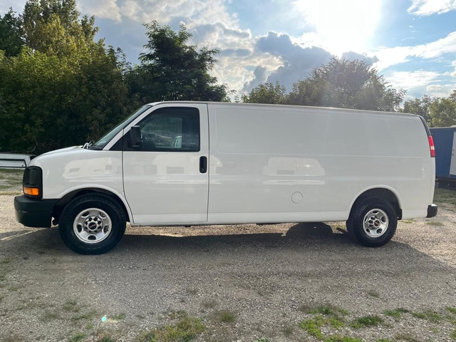 2012 GMC Savana Cargo Van Extended 155 WB in Cars & Trucks in Oakville / Halton Region - Image 2